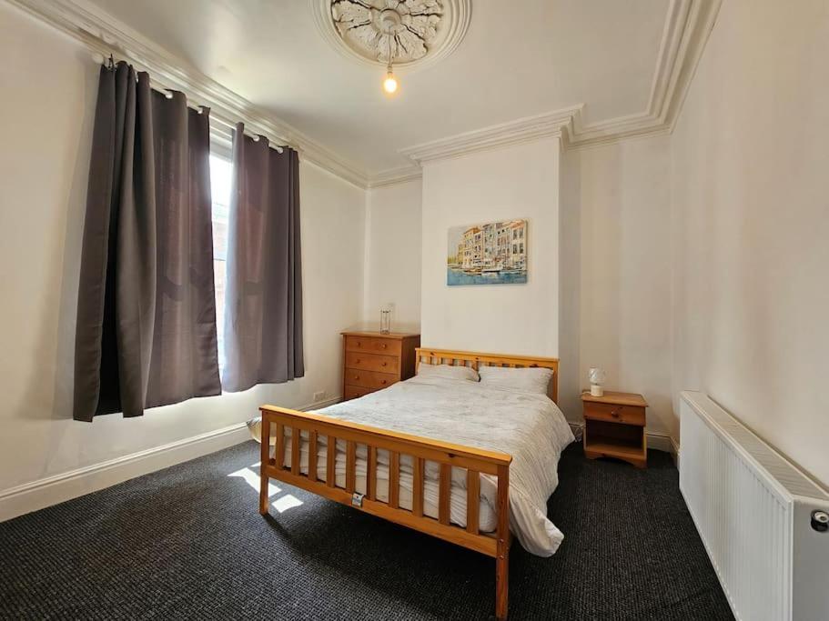 Convenient 3 Bed, Pr1 Near Uclan N Train Station Villa Preston  Buitenkant foto