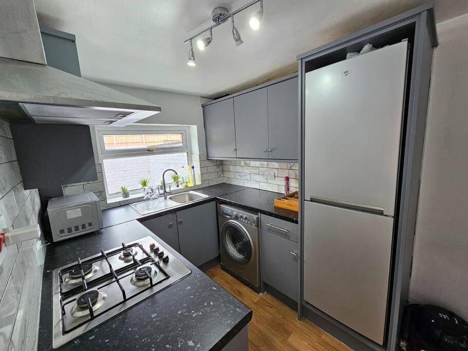 Convenient 3 Bed, Pr1 Near Uclan N Train Station Villa Preston  Buitenkant foto